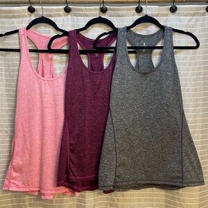 🙌Set of 3 Active Wear Tank Tops💪